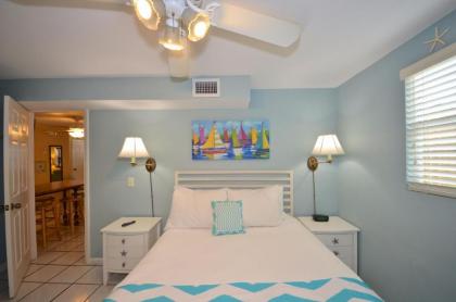 Duval Street Retreat - image 3