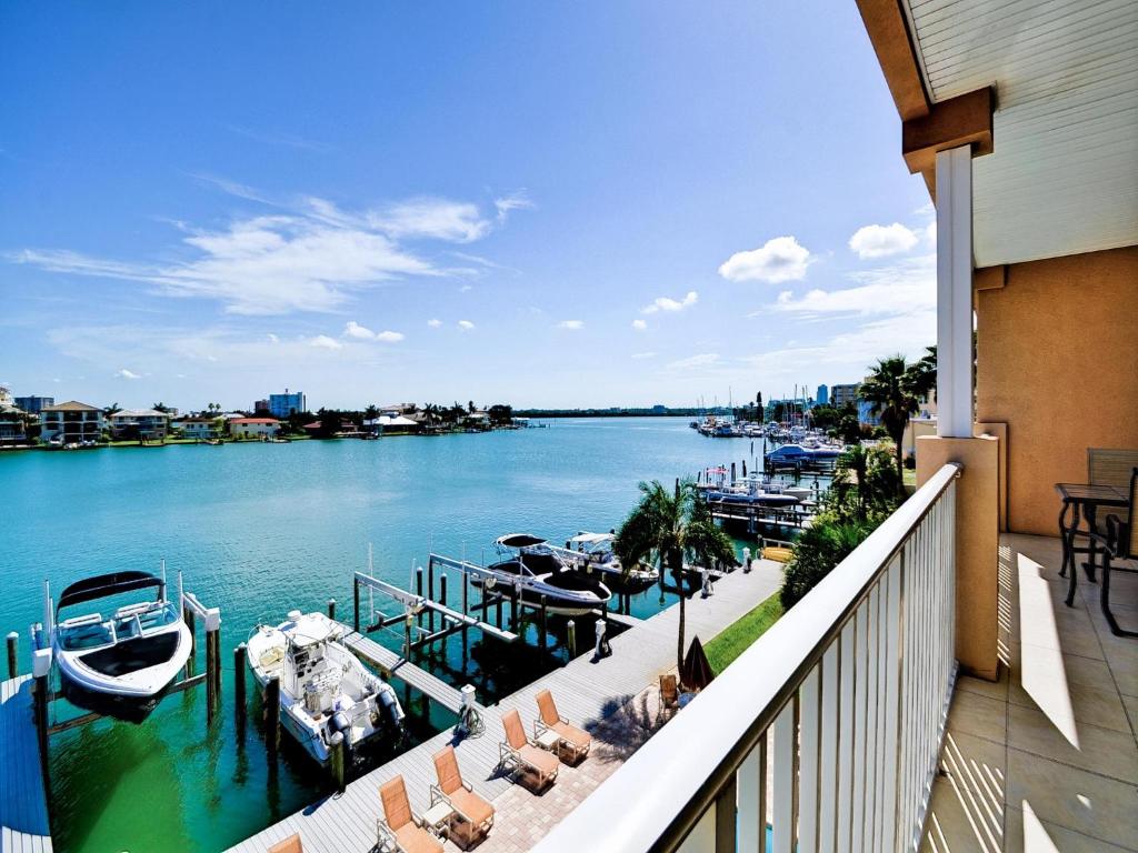 Island Key Condos 302 - main image