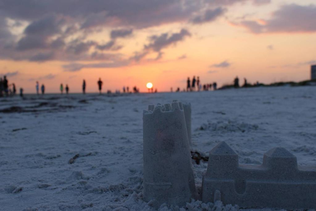 White Sands Walk to Siesta Beach - image 2