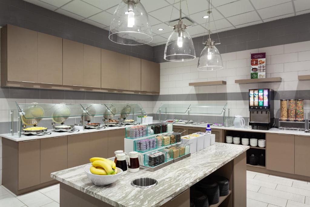 Residence Inn by Marriott Orlando at Millenia - image 2