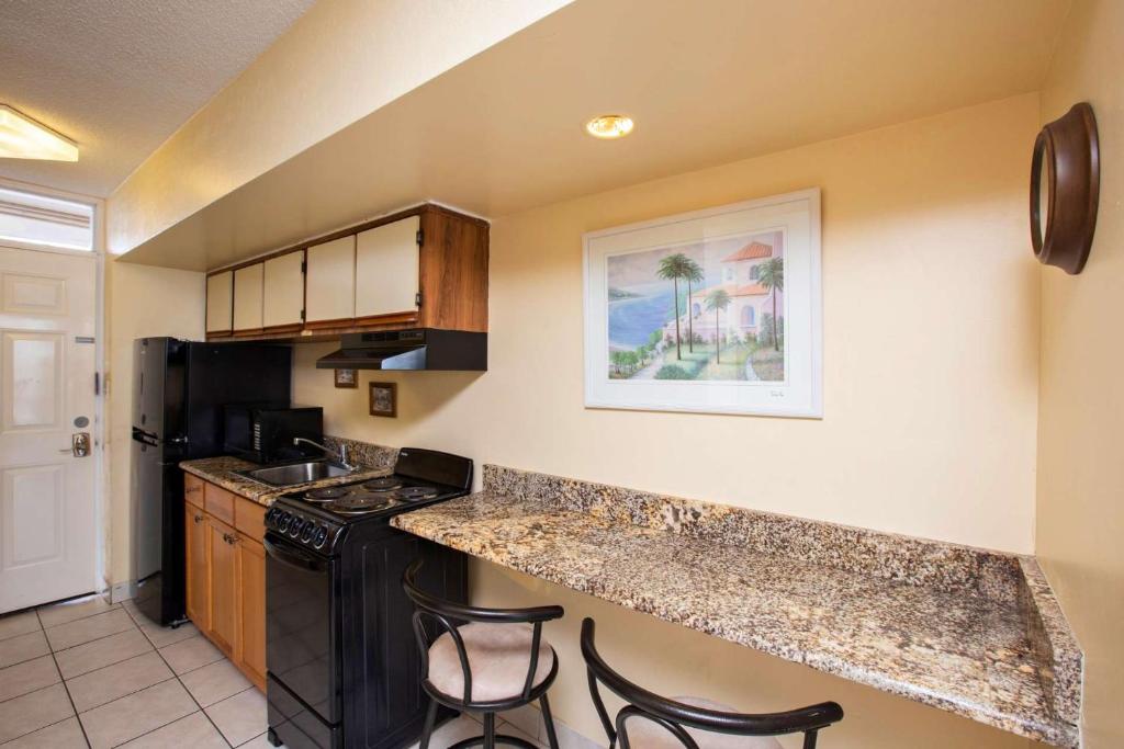 Pirates Cove Condo Unit #614 - image 3