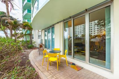 1 Bedroom Hollywood Beach at Tides 1A - image 4