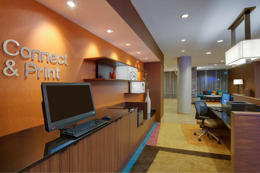 Fairfield Inn & Suites By Marriott Fort Lauderdale Downtown/Las Olas - image 2