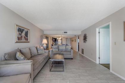 101 Beach Place Condos - image 4