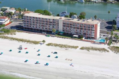 520 - Island Inn - image 1