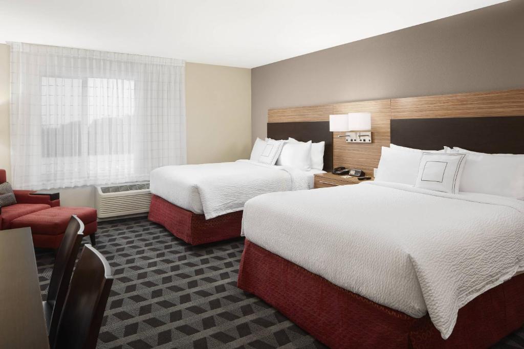 TownePlace Suites by Marriott Tampa South - image 5