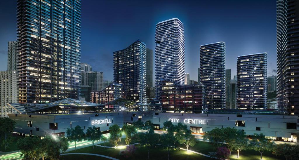 SLS LUX Brickell - image 2