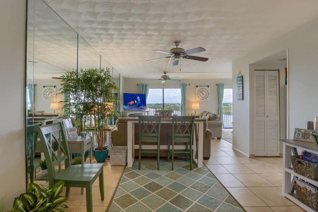 508 Bayshores Yacht & Tennis Club - image 2