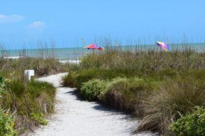 Sanibel Siesta On The Beach Unit 206 Condo - image 3