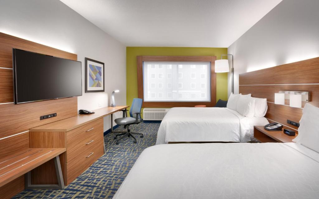 Holiday Inn Express & Suites - Gainesville I-75 an IHG Hotel - image 4