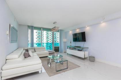 2/2 Miami - Hollywood Beach with direct ocean view at Sian - image 1