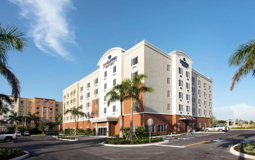 Candlewood Suites - Miami Exec Airport - Kendall an IHG Hotel - main image