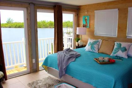 Latitude 26 Waterfront Boutique Resort - image 5