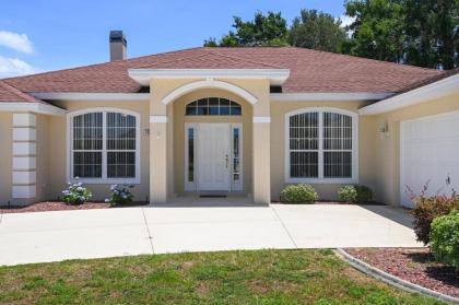 Family vacations 5 bedroom poolhome Florida