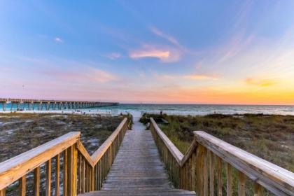 Boardwalk Beach Resort 1900 - image 2