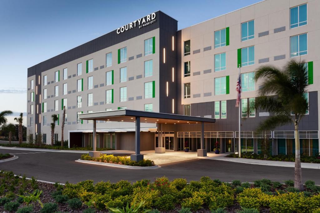 Courtyard by Marriott Winter Haven - main image