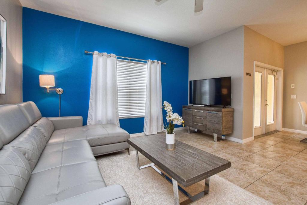 Paradise Palms-4 Bed Townhome w/Spashpool-3015PP - image 3