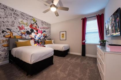 Exquisite Home with Theater & Themed Rooms near Disney - 7664F - image 2