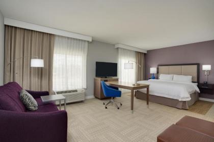 Hampton Inn and Suites Jacksonville/Orange Park FL - image 4