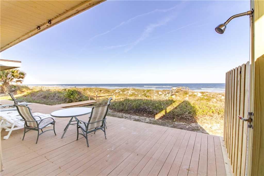 Hunter's Haven 2 Bedrooms Sleeps 6 Ocean Front Pet Friendly - image 5