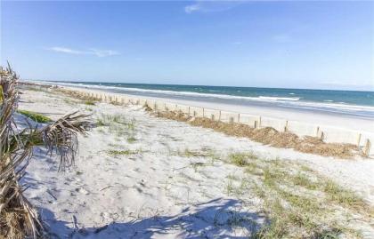 Ponte Vedra Colony Circle 11 2 Bedrooms WiFi HDTV DVD Player Sleeps 4 - image 3