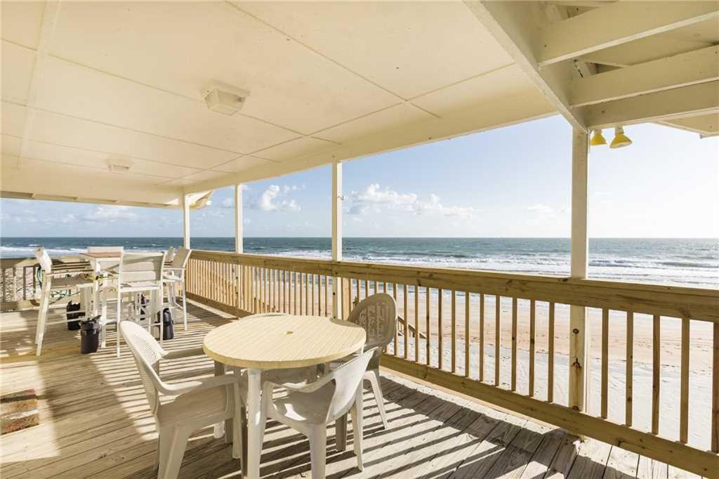 Cozy Cottage 3 Bedrooms Sleeps 6 Ocean Front Pet Friendly WiFi - main image