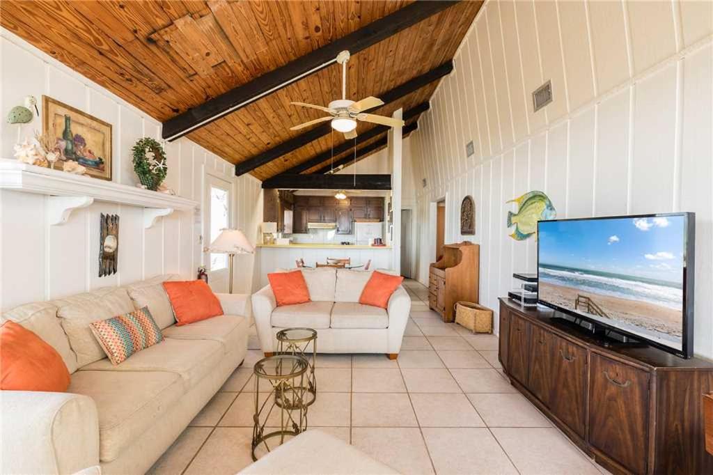 Cozy Cottage 3 Bedrooms Sleeps 6 Ocean Front Pet Friendly WiFi - image 5