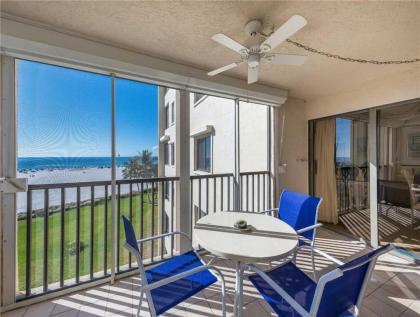 Sandarac B511 2 Bedrooms Gulf Front Pool Access WiFi Sleeps 6 Fort myers Beach