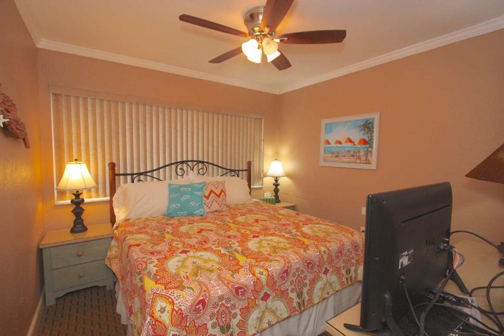 201 Belleair Beach Club - image 3