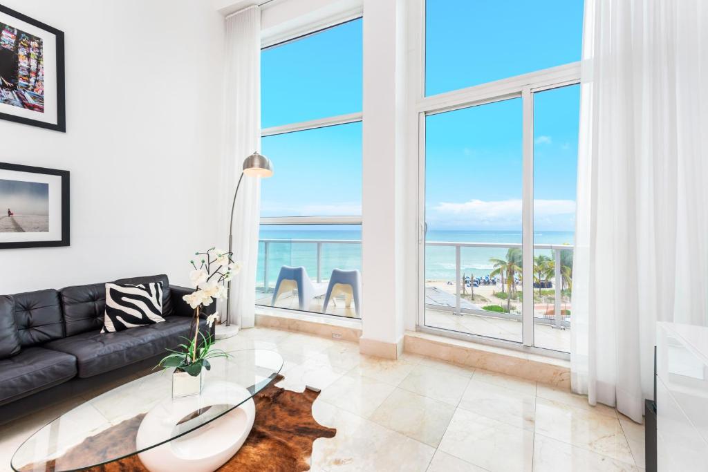 3 Bedroom Full Oceanfront Loft at Castle Beach Miami Beach - image 2