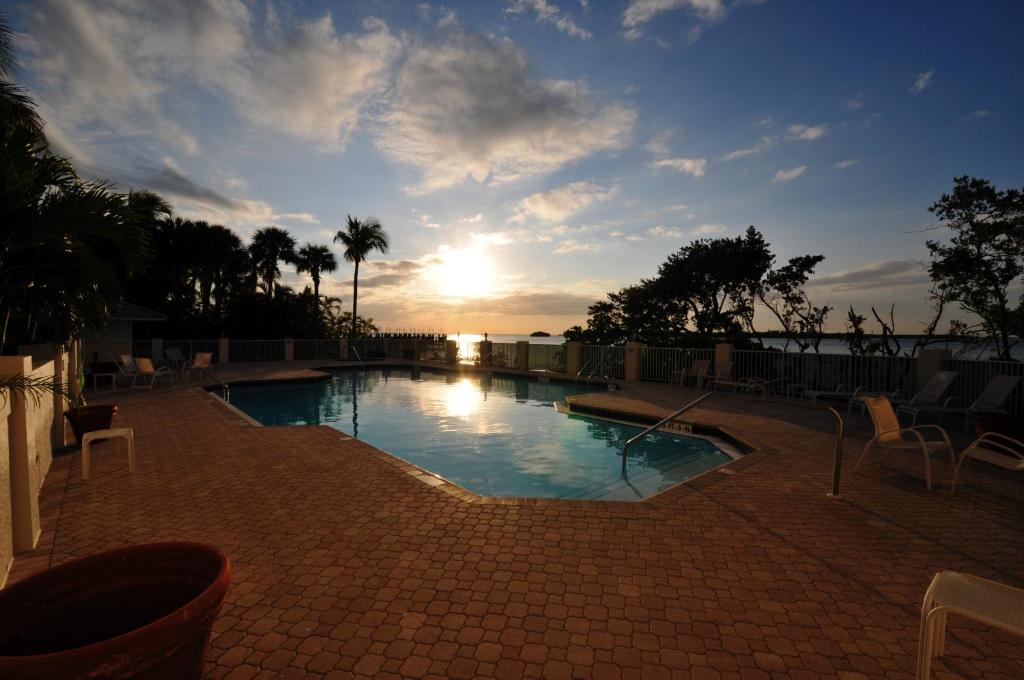 Bay View Tower 237 Sanibel Harbour - image 2