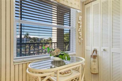 Hibiscus Pointe 733 2 Bedrooms WiFI Heated Pool Access Sleeps 6 - image 4