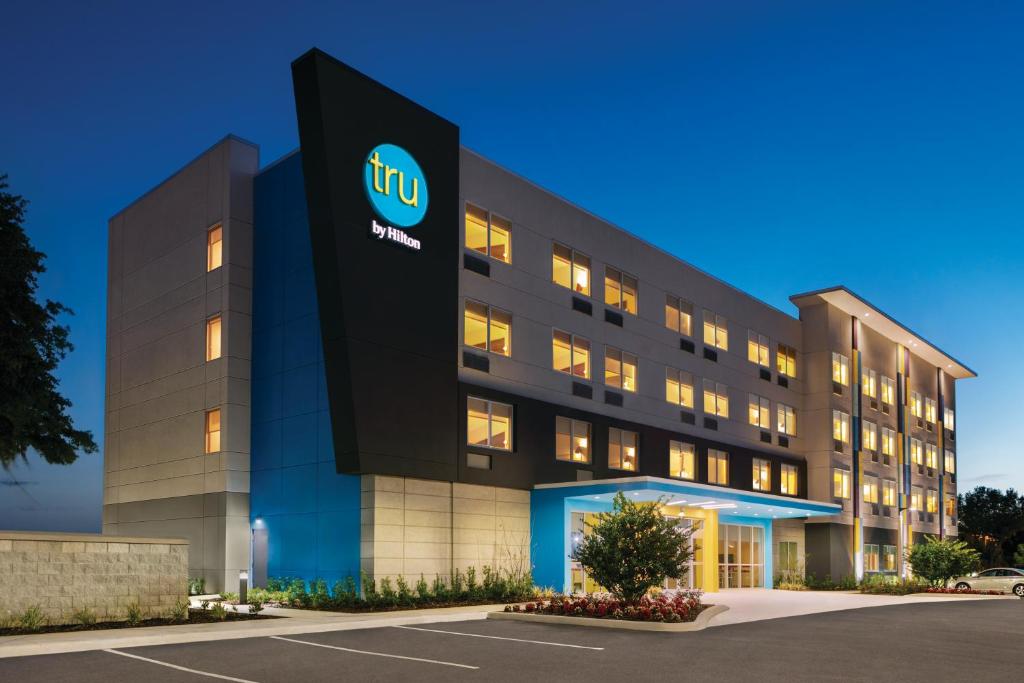 Tru By Hilton Sebring FL - main image