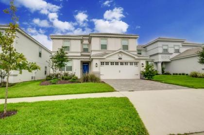 Your Beautiful 5 Star Villa minutes from Disney on the Prestigious Champions Gate Resort Orlando Villa 2533 Davenport