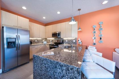 Beautiful 3 bedroom suites 20 min from Disney - image 5