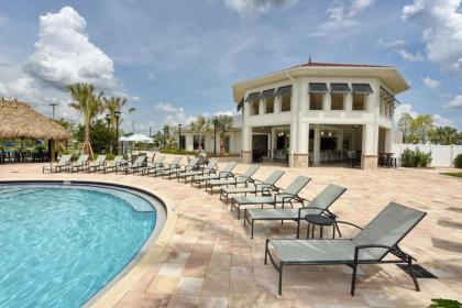 Beautiful 6 bedroom 5 minutes from Disney parks - image 3