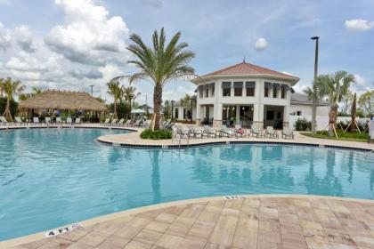 Luxury 5 bedroom suites 5 minutes from Disney - image 4