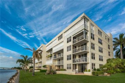 Bahia Vista 11-337 2 Bedrooms Views Heated Pool Sleeps 6 - image 3