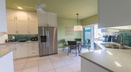 Conch-Captiva Beach Villas - image 4