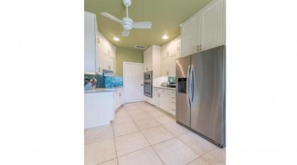 Conch-Captiva Beach Villas - image 5