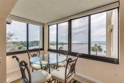 Sandarac A409 Gulf Front 2 Bedrooms Elevator Heated Pool Sleeps 4 Fort myers Beach Florida