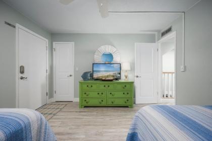 Sea Dancer 210 2BR Beach Front Pool Wi-Fi Sleeps 6 - image 14