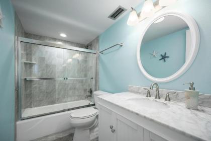 Sea Dancer 210 2BR Beach Front Pool Wi-Fi Sleeps 6 - image 15