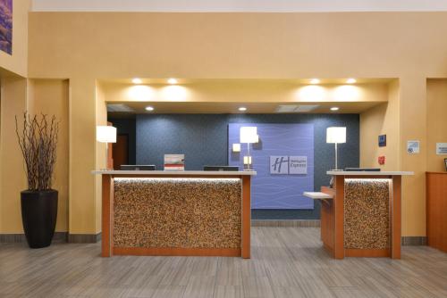 Holiday Inn Express Flagstaff an IHG Hotel - image 5