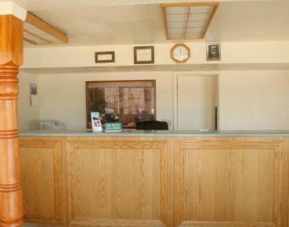 Budget Inn Flagstaff - image 4