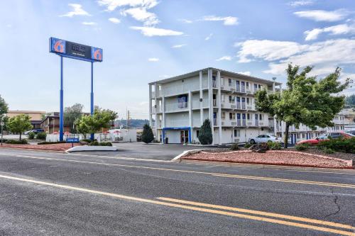 Motel 6-Flagstaff AZ - East - main image