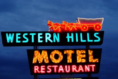 Western Hills Motel - main image