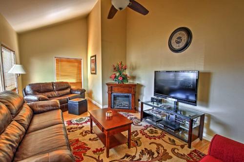 Flagstaff Townhome with Deck Easy Access Downtown! - main image