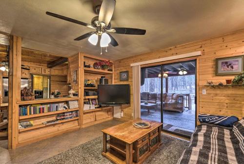 Munds Park Cabin with Furnished Deck and Fire Pit! - image 3