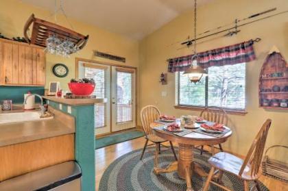 Rustic Cabin with Deck about 4 Mi to Old Town Flagstaff!